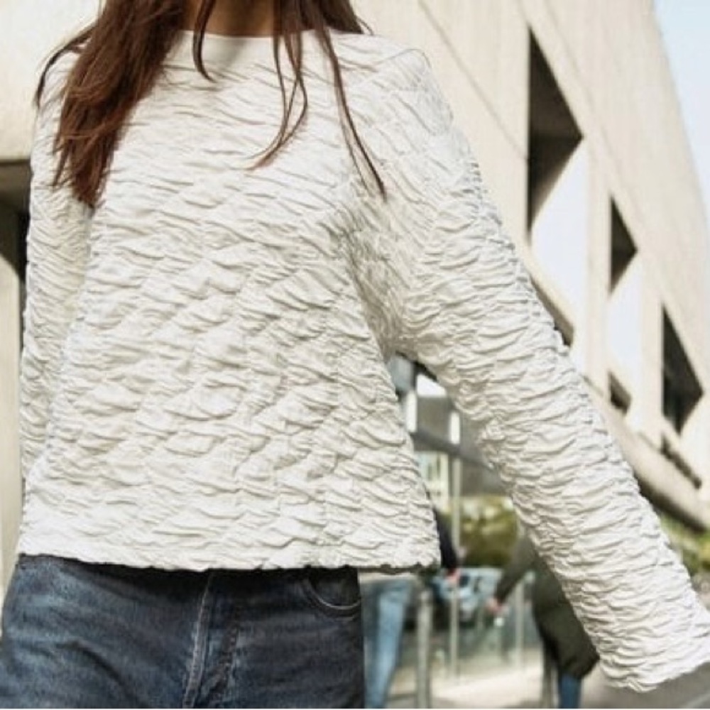 ZARA NWT WHITE CREAM STRUCTURED FABRIC SWEATSHIRT WITH WIDE SLEEVES